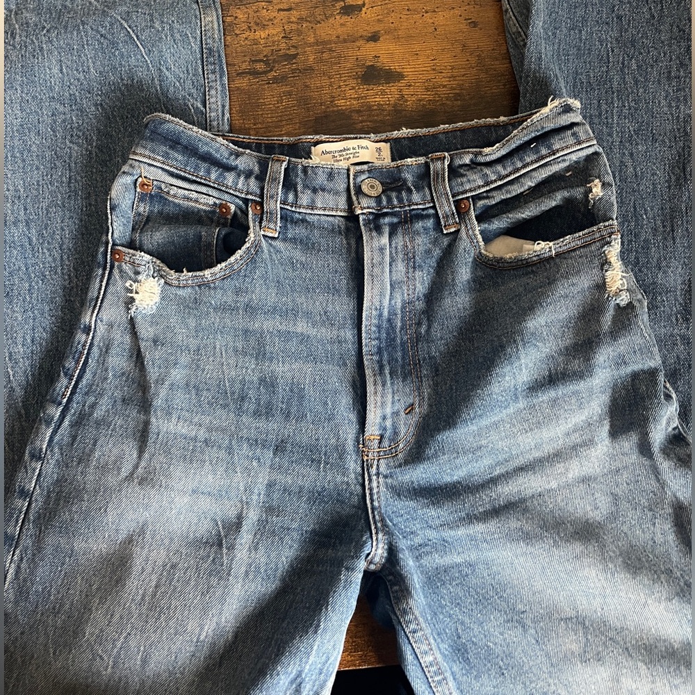 Abercrombie 90’s straight ultra high rise jeans